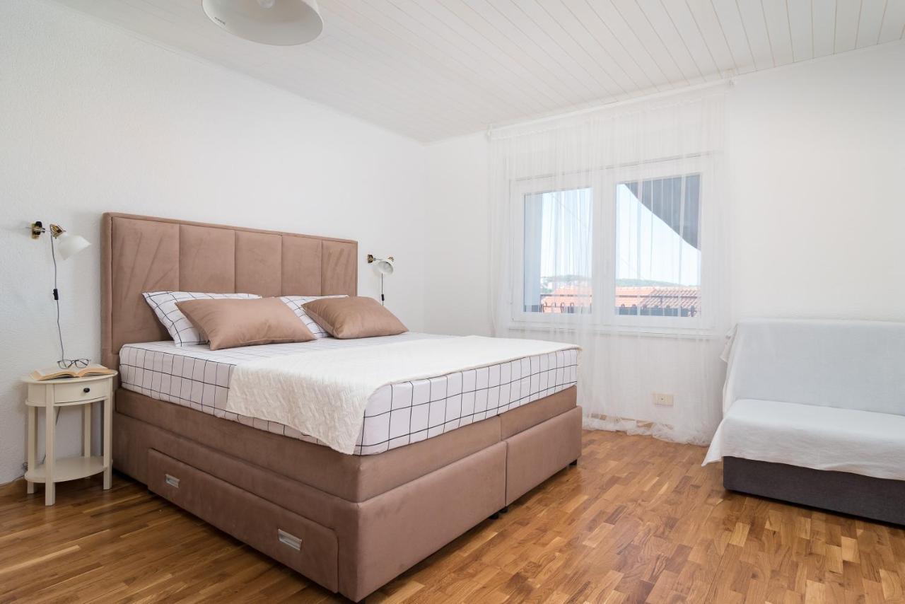 Apartman Regius White Trogir Exteriör bild